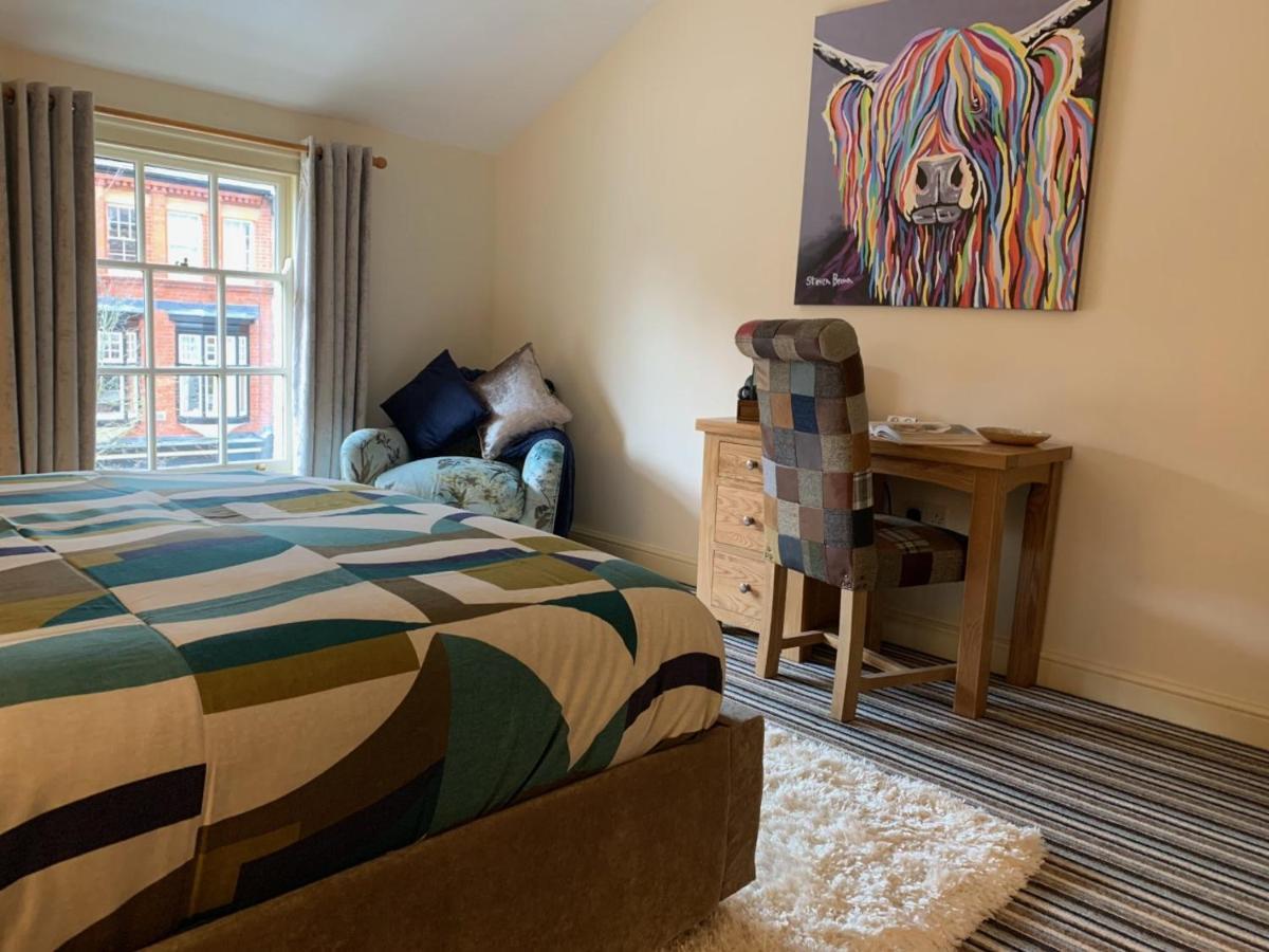 Unicorn Hotel Llanidloes Exterior photo
