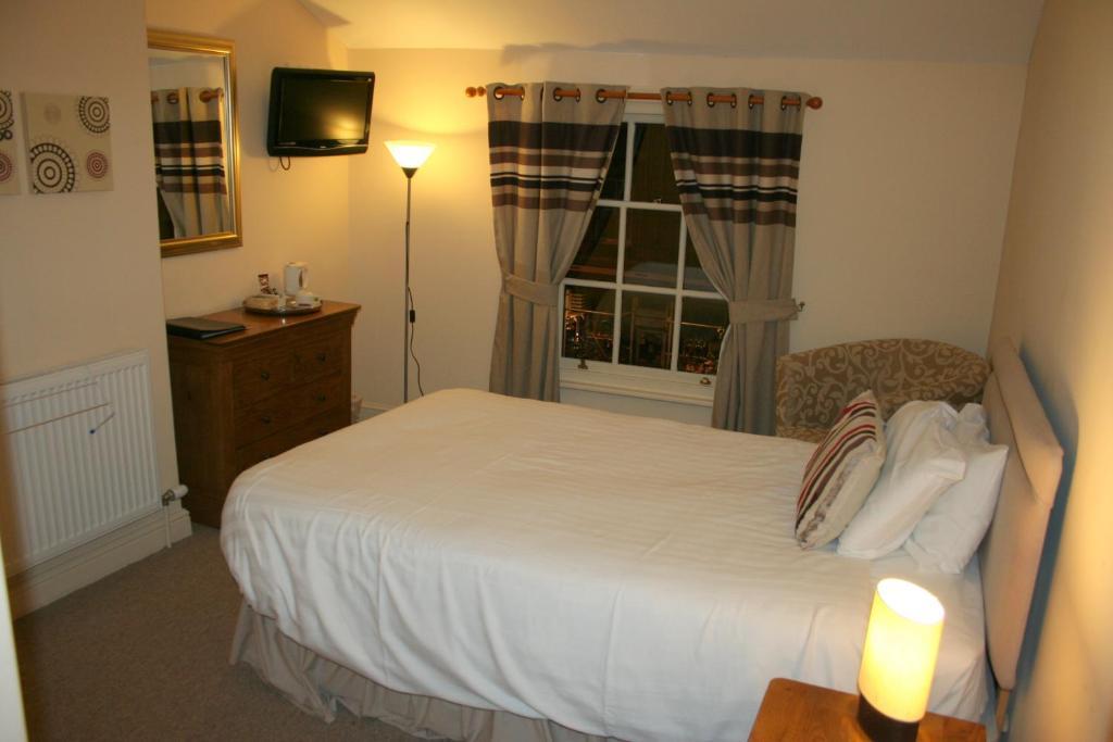 Unicorn Hotel Llanidloes Exterior photo